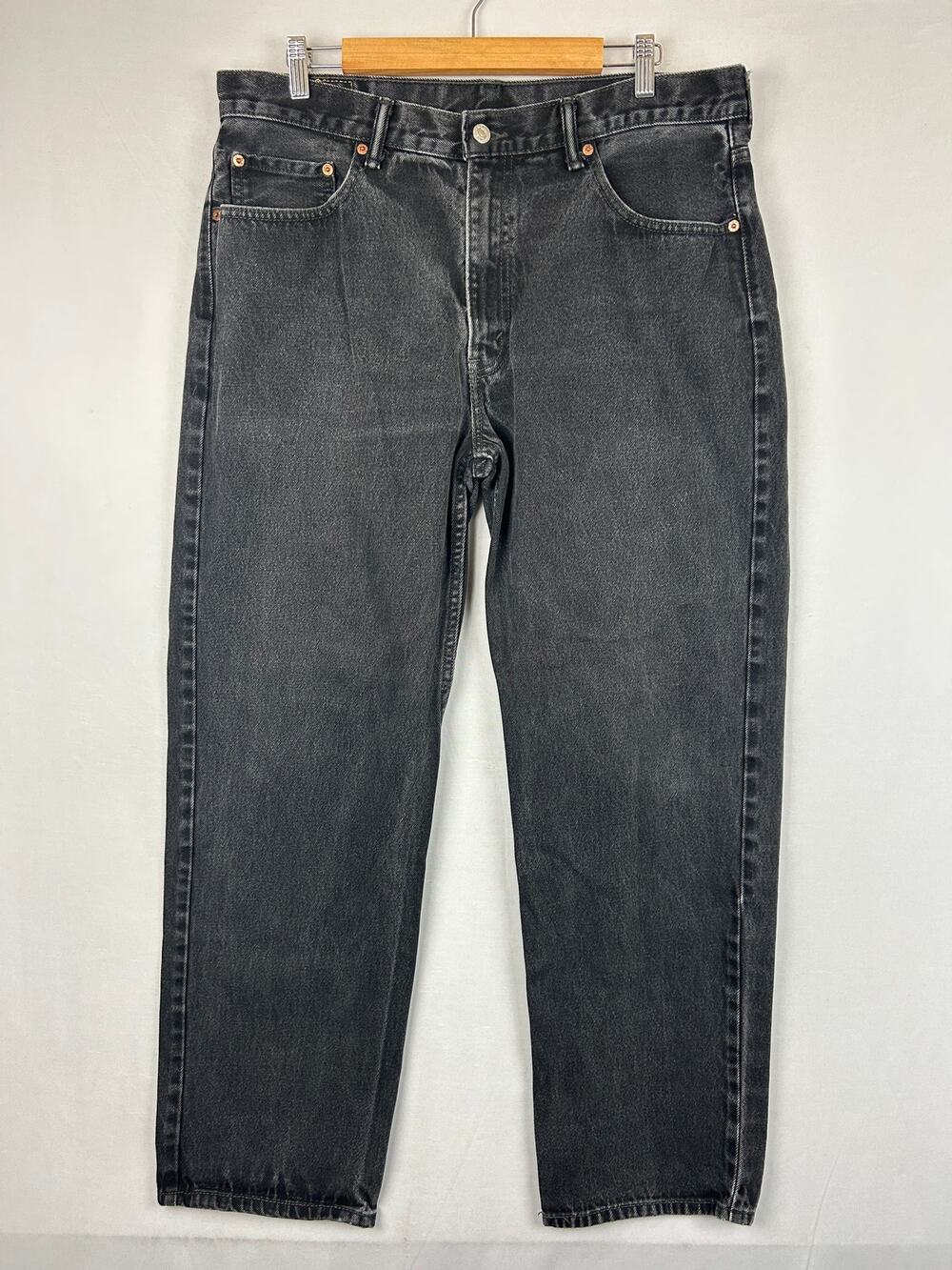 Levi's 550 Relaxed Fit Tapered Leg Black Denim Jeans Men's Size 36x32